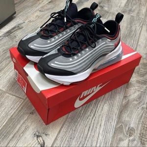 Men’s Nike Air Max ZM950s, Listed as 9.5 but runs small so a 8.5 WILL FIT BEST
